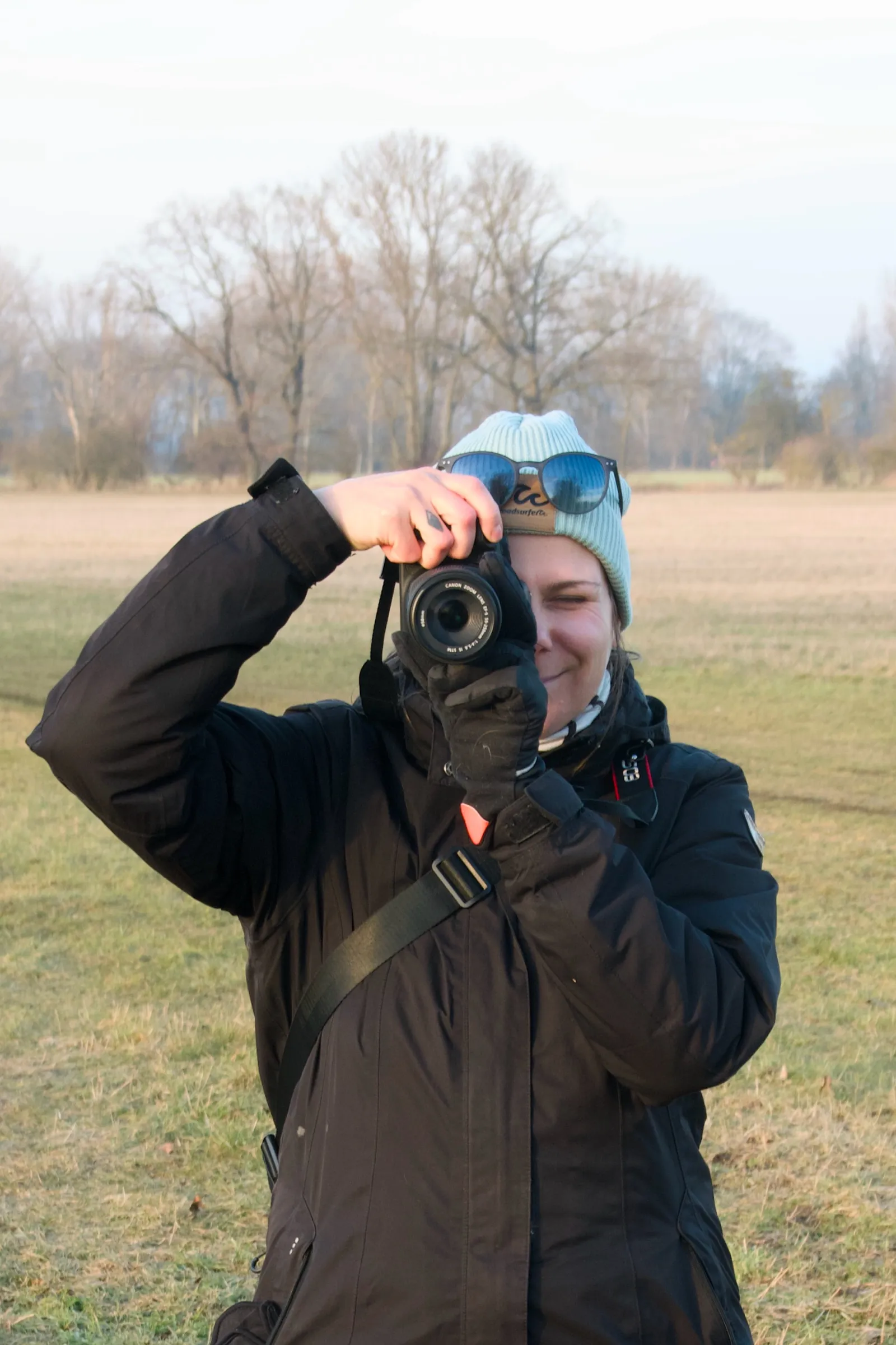 Nadine photographing