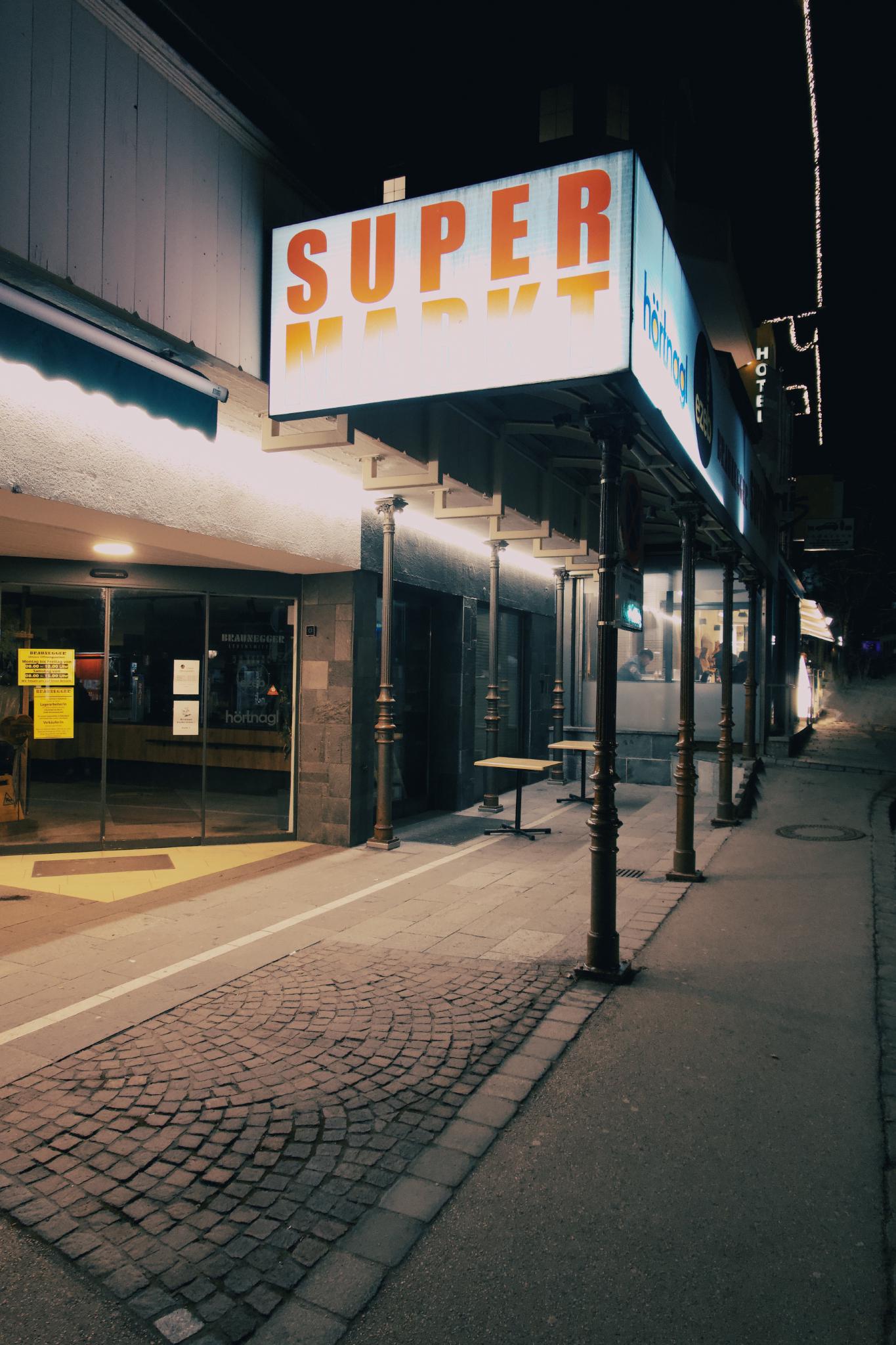 Supermarket in Mayrhofen at night