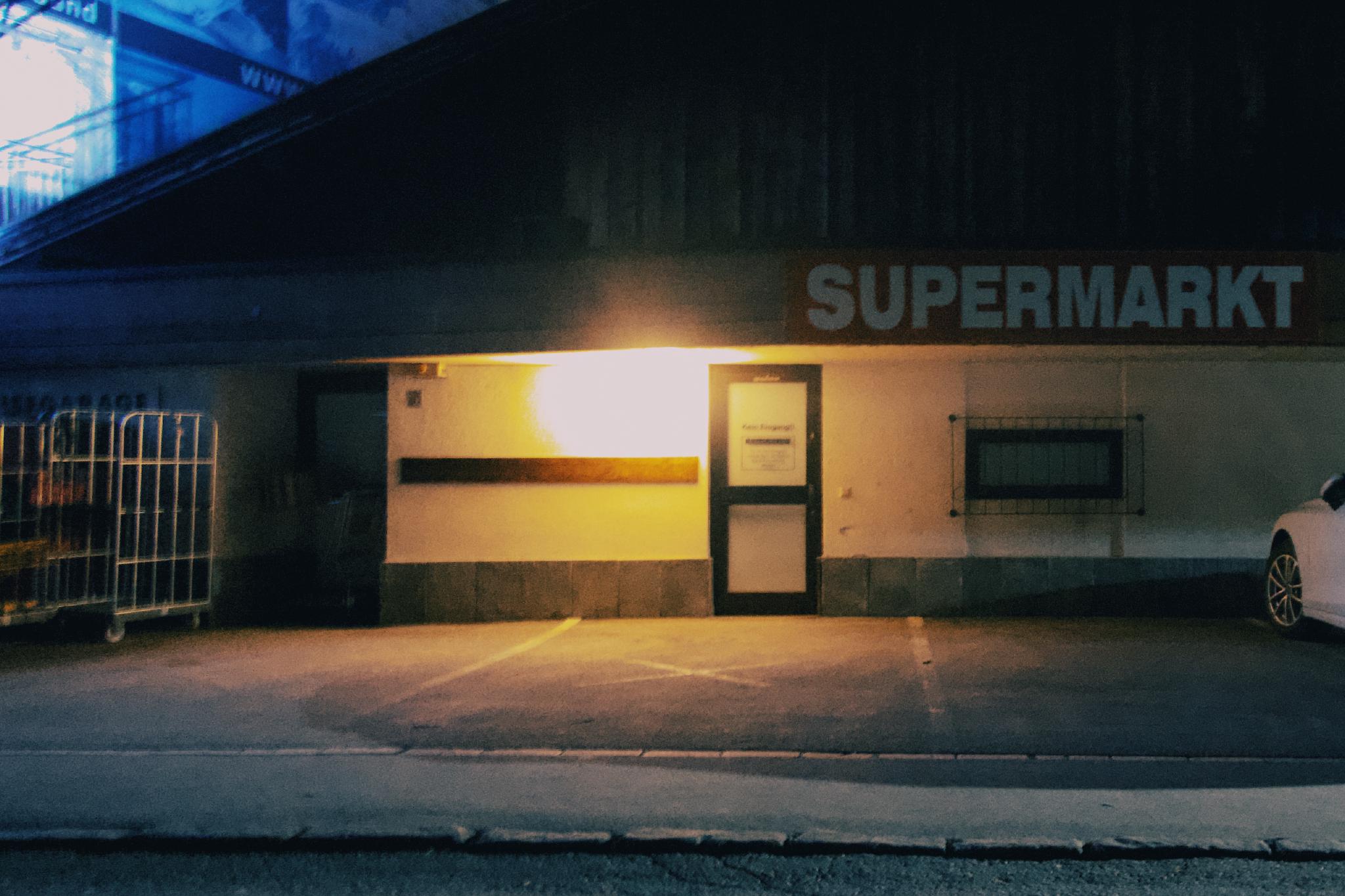 Supermarket in Mayrhofen at night